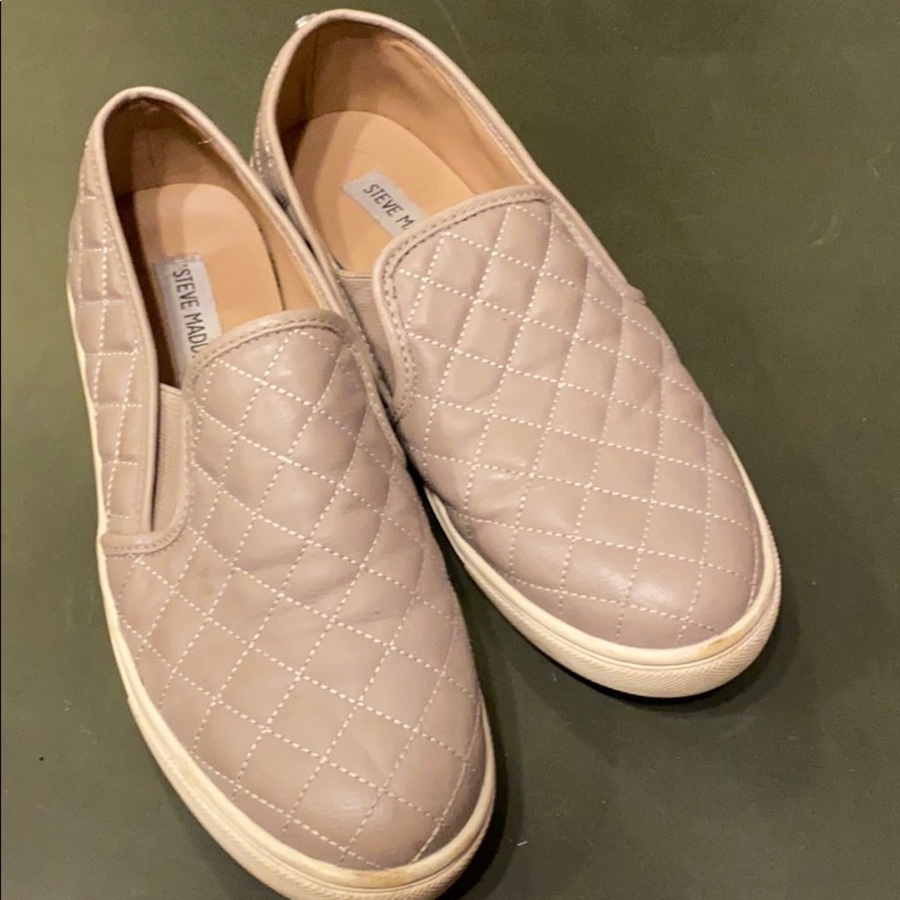 Steve Madden Slip On Size 9